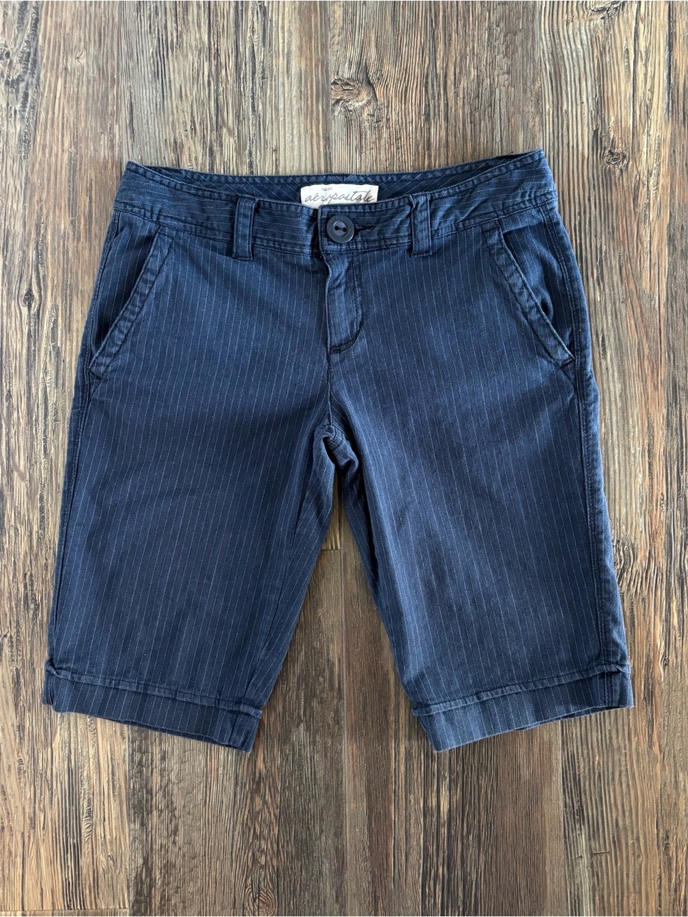 Aeropostale Low-Rise Bermuda Chino Shorts Womens Jrs 5/6 Blue Pinstripe Y2K